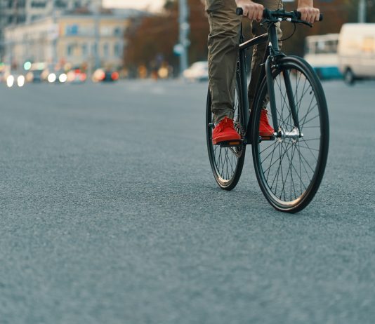 Biciklivel munkába – elektromos kerékpár támogatás októbertől