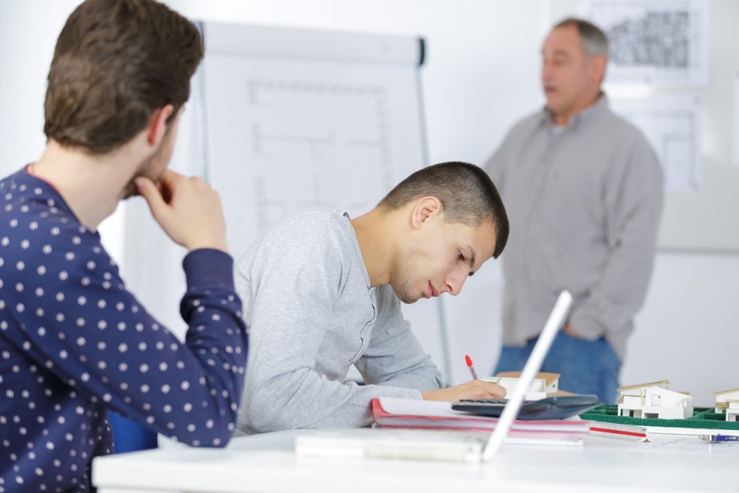 Informatikai képzés az álláskeresőknek