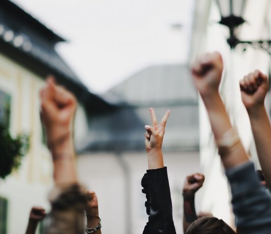 Nem segélyt, munkát akarnak – Megelégelték a korlátozásokat az olaszok