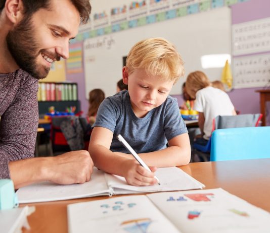 Elfogynak a tanárok, nem lesz ki oktasson