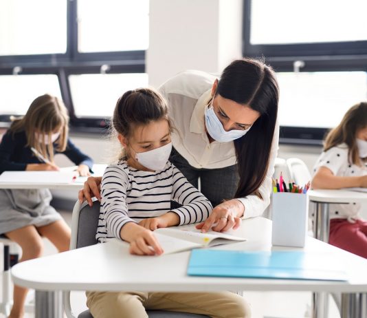 Pedagógusok Szakszervezete: három tanár halt meg eddig koronavírusban