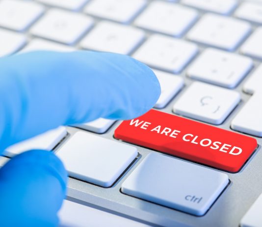 Ausztriában bezárnak a bevásárlóközpontok és az iskolák is