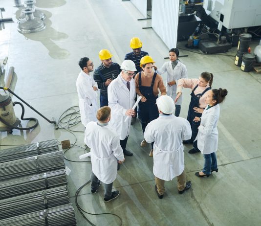 Bizonytalanság és óvatosság van a munkaerőpiacon, béremelés nemigen várható jövőre