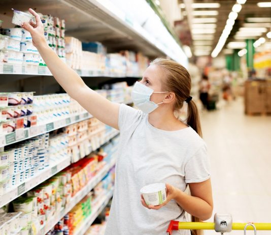 Nem megfelelően viseltek maszkot az alkalmazottak, bezárták a boltot