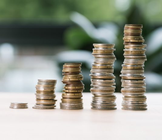 A járvány ellenére is fennmarad a bérek erős dinamikája