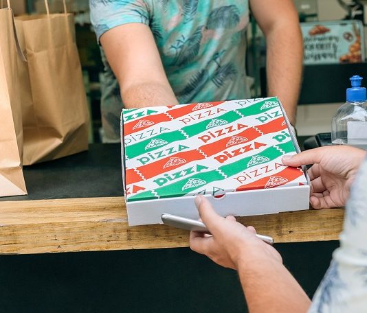 Olcsóbb lesz az ételrendelés – csökken az elvitelre készült ételek áfája