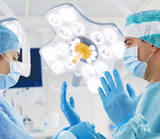 Fizetésük felét kapták meg a járványkórházba átvezényelt egészségügyi dolgozók