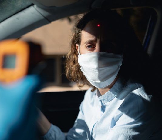 Reggel óta tesztelik a horvátokat a spliti kompkikötőben