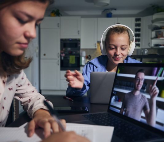 A szolgáltatóknál kell igényelni az ingyenes internetet