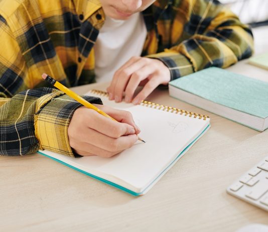 Jó a távoktatás, de tovább finomítanák a szigorítást a pedagógusok