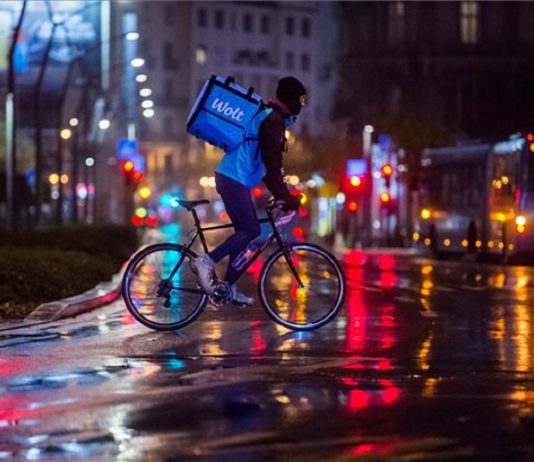 Munkajogi kérdéseket vetnek fel a védelmi intézkedések – pontatlanságok és bizonytalanságok