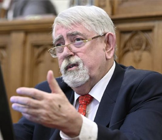 Kásler: a jövő év elején lehet vakcina itthon