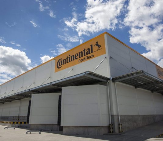 Elfáradtak a makói gumigyár dolgozói – sztrájkra is készek