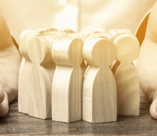 Élesedő versenyre és elhúzódó válságra számítanak a magyar munkavállalók