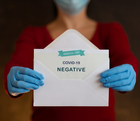 Már a Szlovákiába belépő ingázóknak és a diákoknak is negatív tesztre lesz szükségük