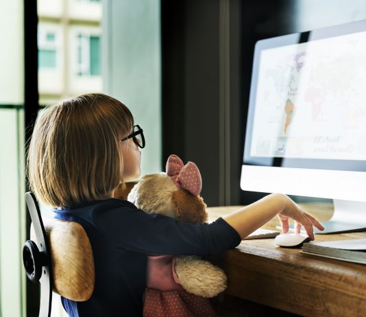 A technológia fejlődése megváltoztatja az emberi gondolkodást – erre kell felkészülnie az oktatásnak