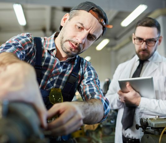 SMS-ből tudták meg, hogy elbocsátották őket