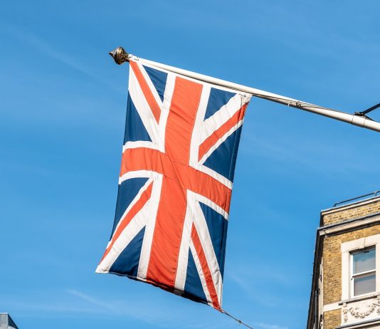 Felfüggesztették a Brexit tárgyalásokat – munkahelyek százezreit érintheti, ha nem lesz megállapodás