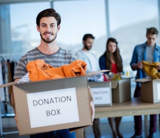 Adakozunk, segítünk, társadalmi munkát végzünk – ki jár jól vele?