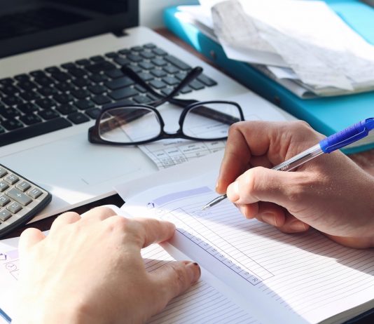 Munkástanácsok: el kellene törölni a munkaerőpiaci járulékot