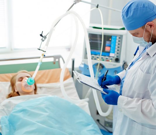 Pánik van Stockholmban – sorra mondanak fel az egészségügyisek