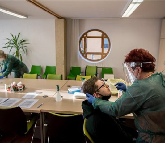 Januárban is folytatódnak a tesztelések az állami alkalmazottak körében