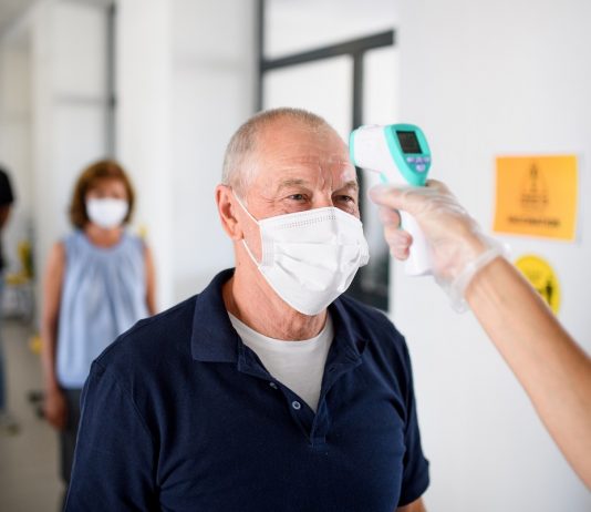 A külföldiek és a vendégmunkások is megkaphatják az oltást Németországban