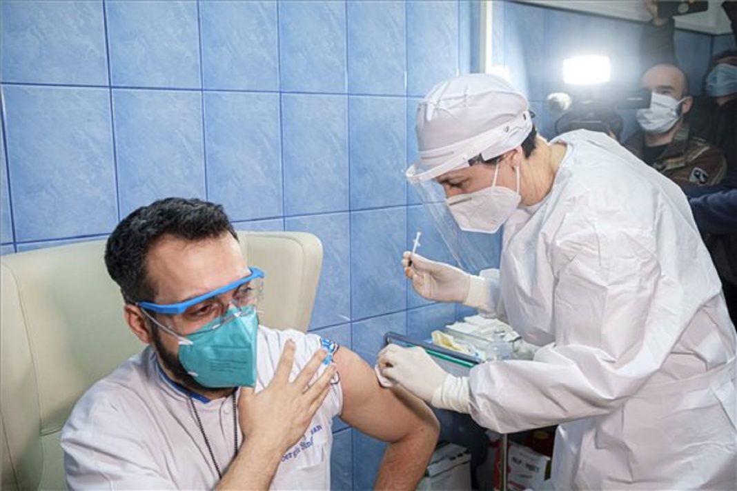 Az egészségügyi dolgozók között is van oltásellenesség