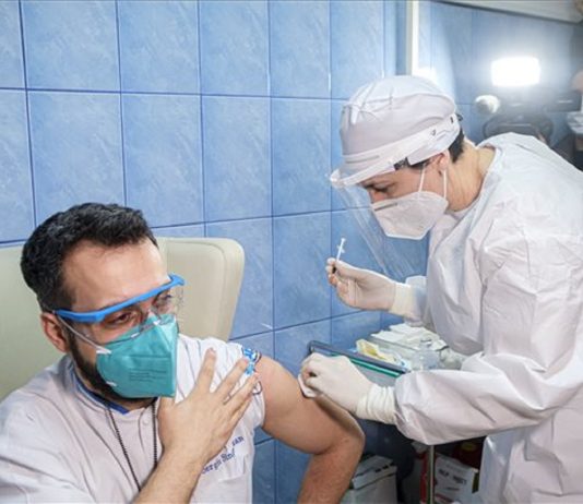 Az egészségügyi dolgozók között is van oltásellenesség