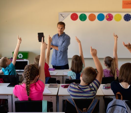 A tavalyinál is kevesebb a pedagógus itthon