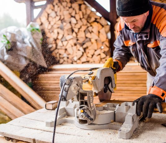 Meghaladta az 1300 forintot a fizikai dolgozók átlagos órabére a negyedik negyedévben