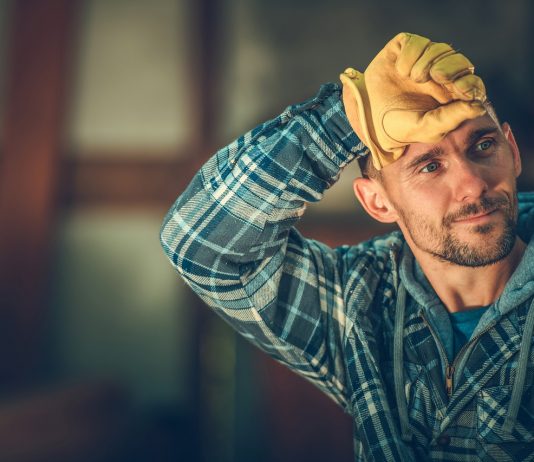 Megállt a dolgozói elkötelezettség csökkenése tavaly Magyarországon egy felmérés szerint Tired by Happy Worker