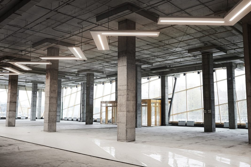 Továbbra is megéri irodát vásárolni – a home office mit sem változtatott a befektetési kedven Office Building Construction
