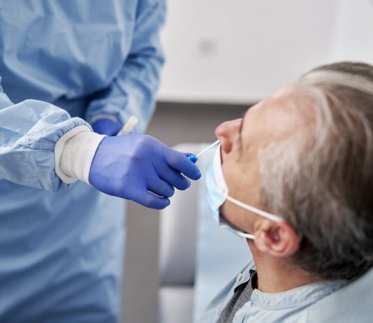 Szlovákia: csak negatív teszttel lehet iskolába és munkába járni