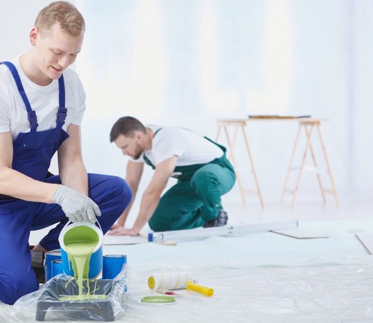 Fele-fele arányban fedezi az otthonfelújítási támogatás a munkadíjat és az anyagköltséget