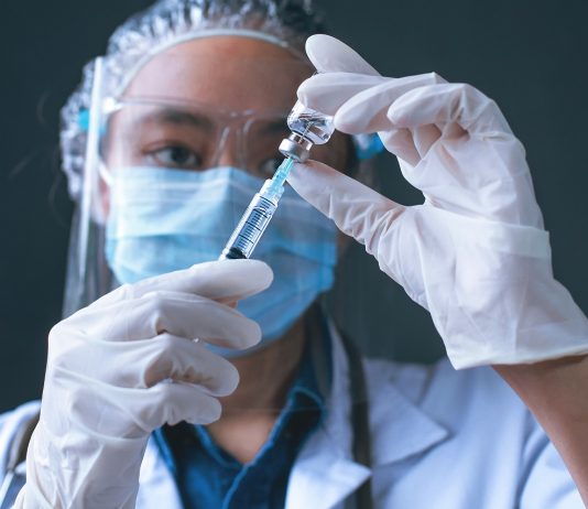 Hétfőtől postázzák a védettségi igazolásokat vakcina