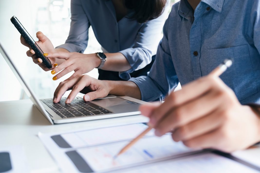 A munkahelyi elégedettség nem sokat változott egy felmérés szerint UX UI and Programming development technology.