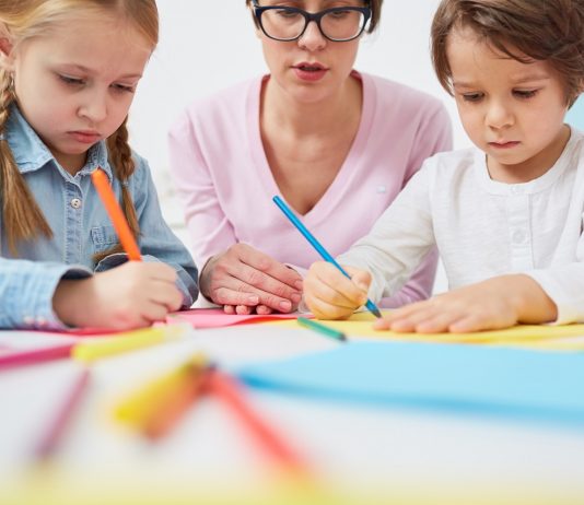 Szakszervezet: soron kívüli oltást a bölcsődei dolgozóknak! bölcsőde