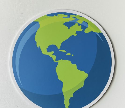 Lemaradtak a fenntarthatóságban a hazai vállalatok Cut out paper globe icon