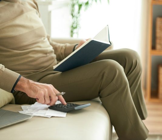 Bérekre és járulékokra is felhasználható a gyorskölcsön Calculating credit payment