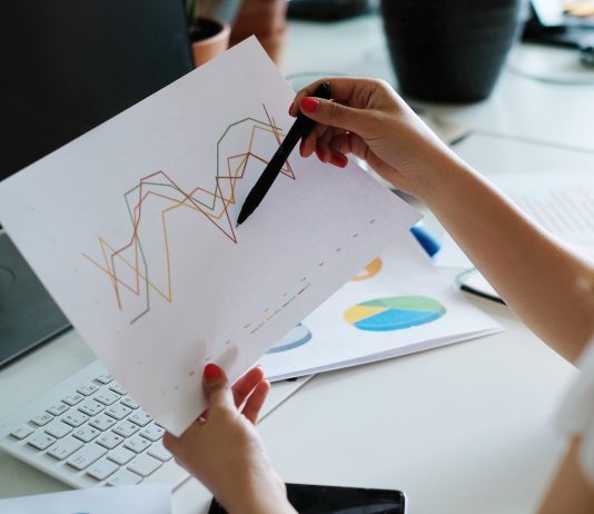 Az év második felére jósolják a hazai munkaerőpiac visszarendeződését trends