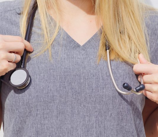 Egészségügyi pályára terelik a munkanélkülieket Bécsben nővérképzés