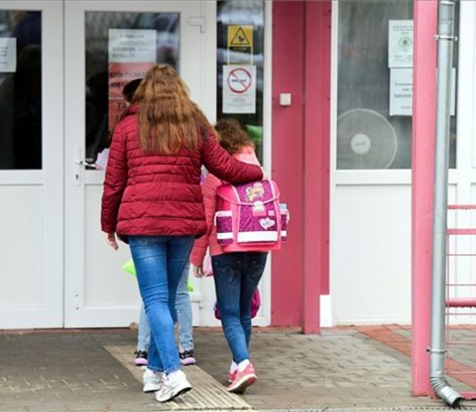 PSZ: csökkentsék minimálisra az osztálylétszámokat az újranyitás után! iskola