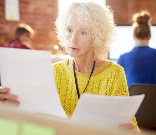 Elöregedőben a könyvelő szakma – lesz-e egyáltalán szükség rájuk a jövőben? Mature accountant