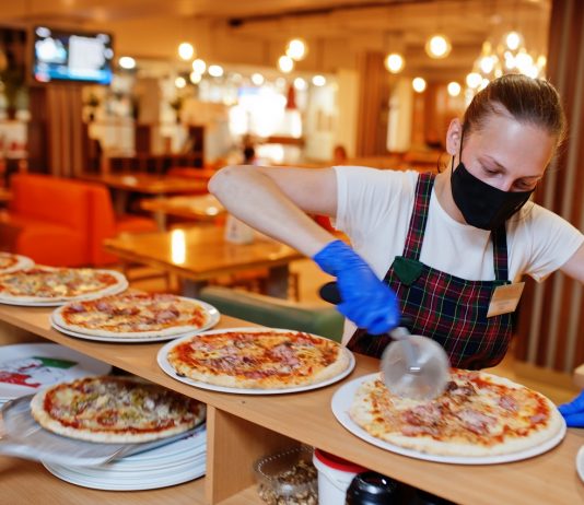 Közös európai szabályokat sürgetett az idegenforgalom újraindítására az olasz turisztikai miniszter Italian pizzeria
