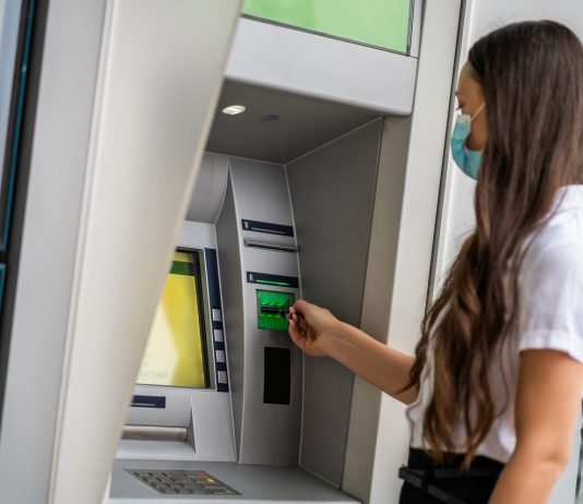 Több tízezer forintot vett ki a járvány sok fiatal zsebéből ATM