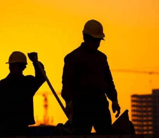 A sötét árnyéka… Mi van a fekete foglalkoztatás hátterében feketemunka