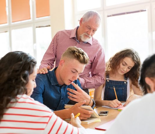 Pénziránytű diákoknak és tanároknak