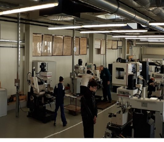 Szakmunkástanulók tanulhatnak a pécsi egyetem tanműhelyében