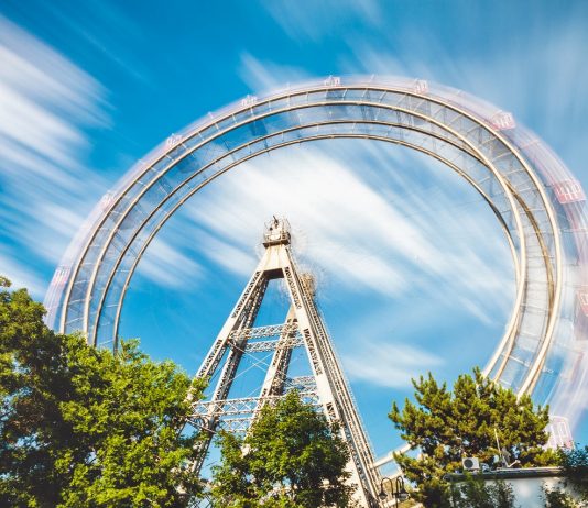 Betonparkoló helyett zöld oázis Bécsben